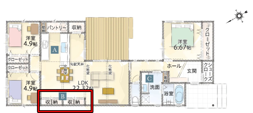 敷島住宅さんの平屋「HIRABIYA コの字の家」の壁一面の大きなリビング収納